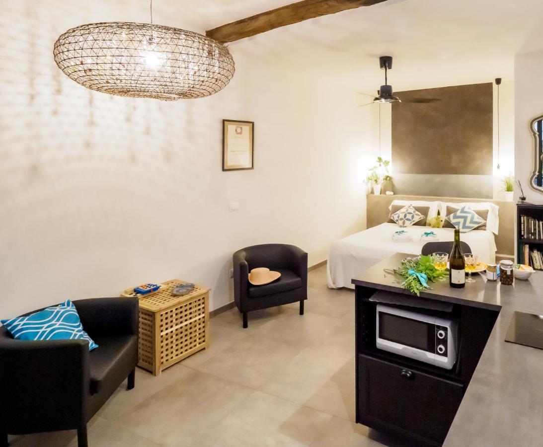 Camaella Luxury Apartment